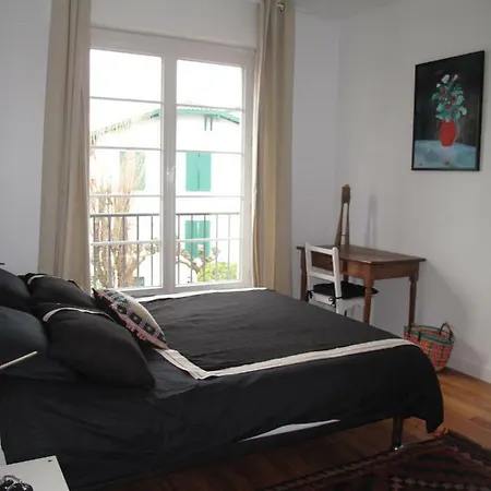 Apartament Iberia 1 T3 A 200 M De La Avec Parking Prive Hendaye