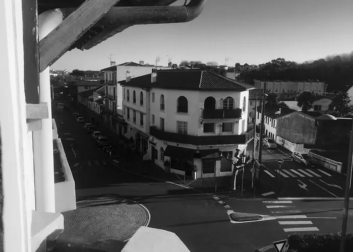 Iberia 1 T3 A 200 M De La Avec Parking Prive * 昂代