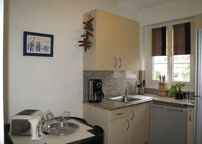 Iberia 1 T3 A 200 M De La Avec Parking Prive Hendaye