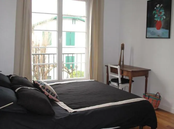 Apartment Iberia 1 T3 A 200 M De La Avec Parking Prive Hendaye